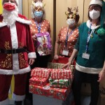 Babbo Natale, le renne e gli elfi son pronti